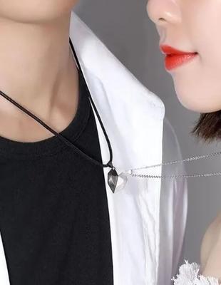 Collier de couple tendance, pendentif personnalisé en forme de cœur adapté aux hommes et aux femmes