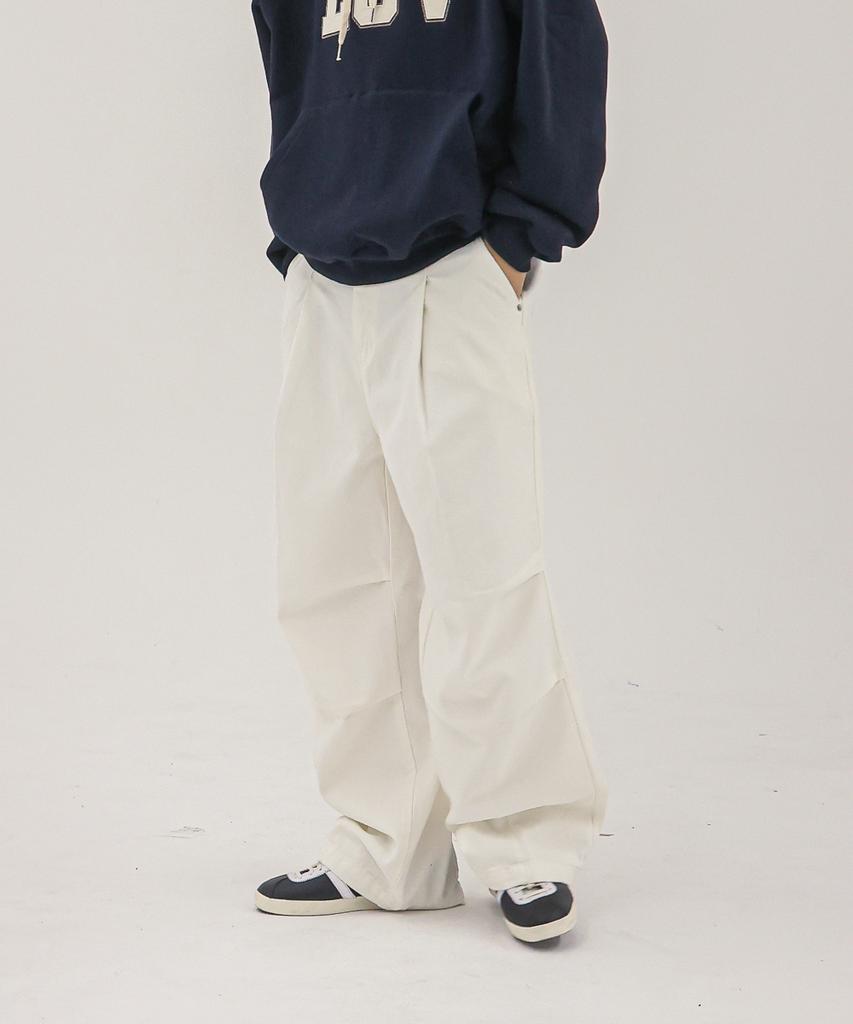 Deoseutoli Pintuck Parachute Pants (White)
