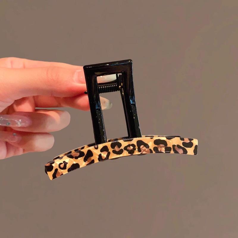 French Luxury Leopard Print Shark Hair Clip Minimalist Elegant All-match Hair Claw