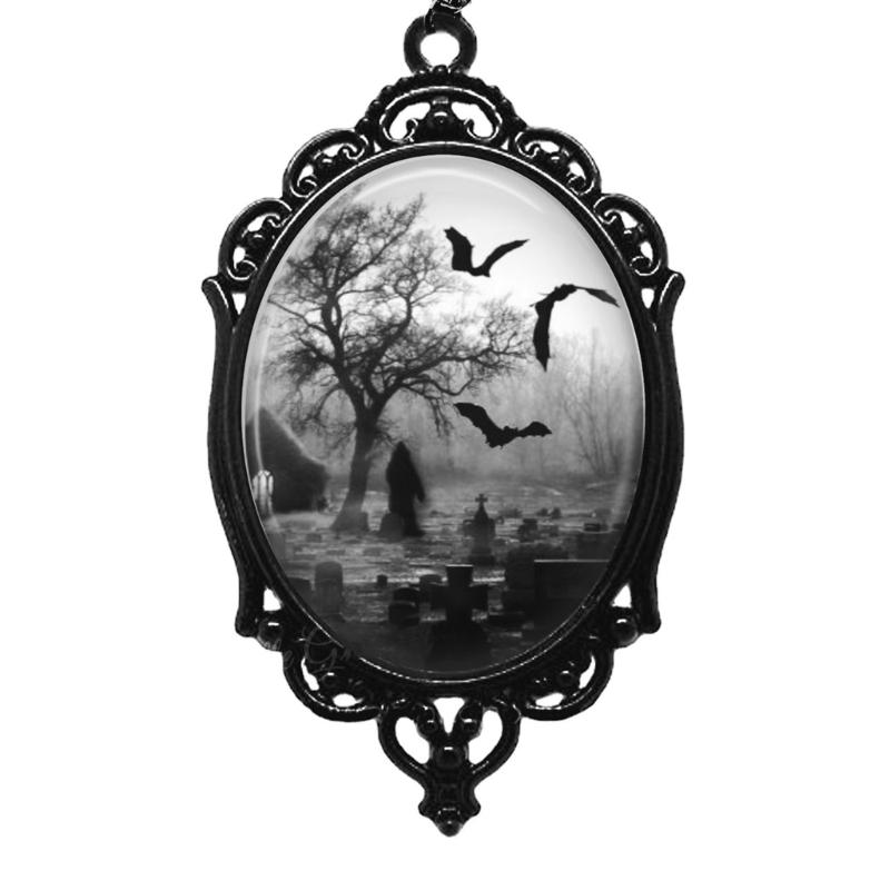 Colares Pingente Morcego Cemitério Metal Cor Preta Exagerada Estilo Gótico para Mulheres Joias Cordão de Couro Estilo Punk