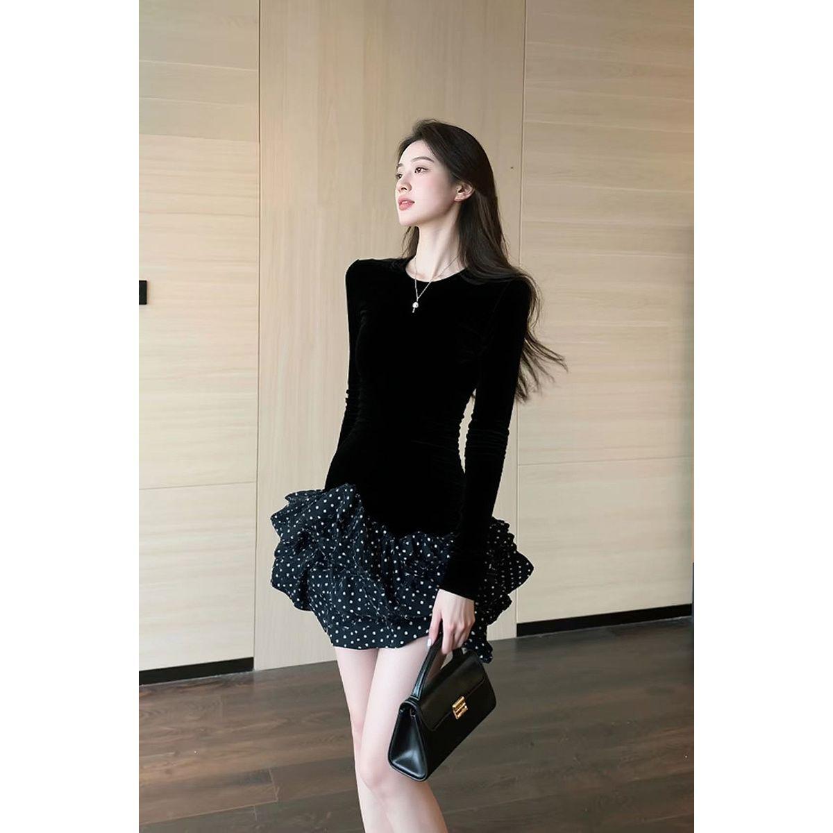

2025 Autumn Black Velvet Polka Dot Slim-Fit Round Neck Dress L, recommended for 50-56 kg