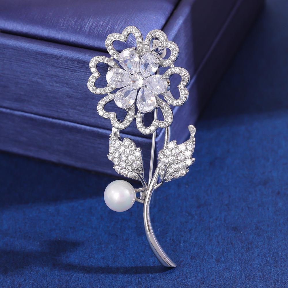 

Броши для пожилых людей, брошь в виде цветка, листа, булавки для женщин, костюм, подвеска, модные броши, ювелирные изделия белый