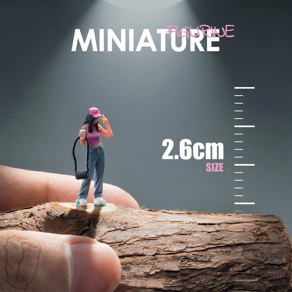 1/64 Diorama Figure Miniature Layout 2.6 cm in Height Street Scene People Model Female Character for