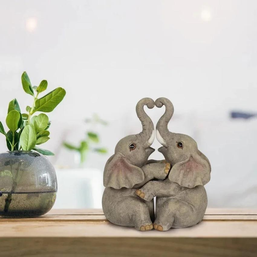 Resin Crafts Elephant Couple Hug Statue Wedding Anniversary Gift Birthday Home Decor Creative Love Animal Hug Statue