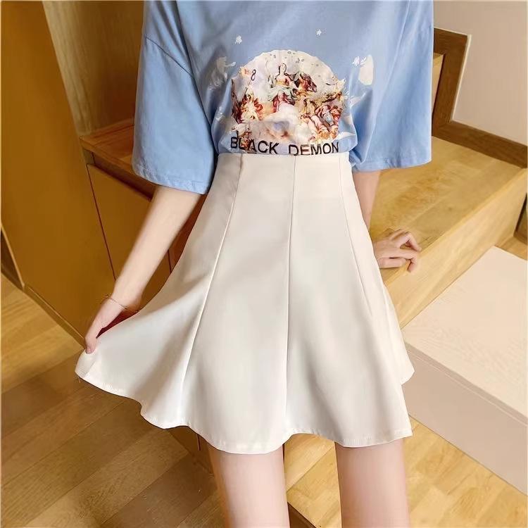 Chic High-Waisted A-Line Midi Skirt: Versatile, Slimming, and Trendy Japanese-Style Women's Fashion for Petite Figures.