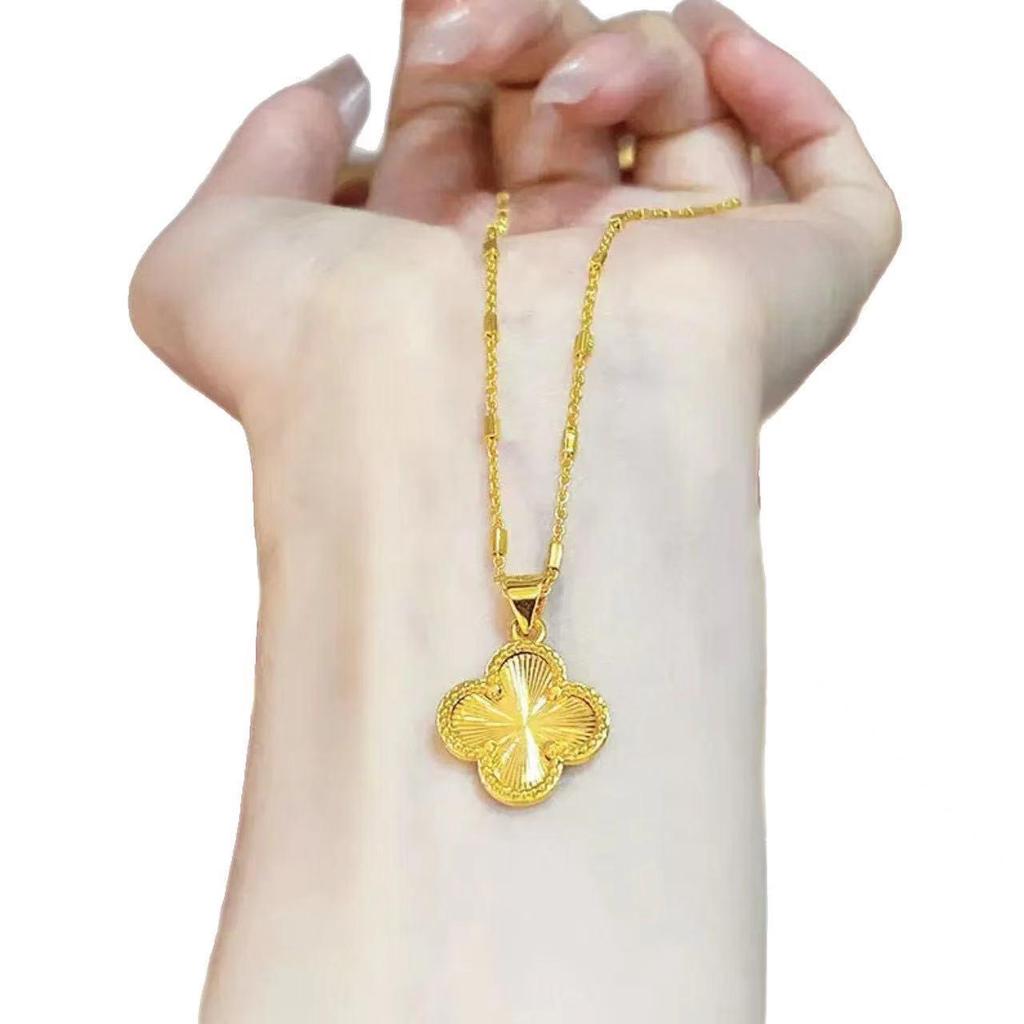 Laser-Cut Four-Leaf Clover Gold Necklace for Women – Elegant and Fashionable Clavicle Chain Jewelry