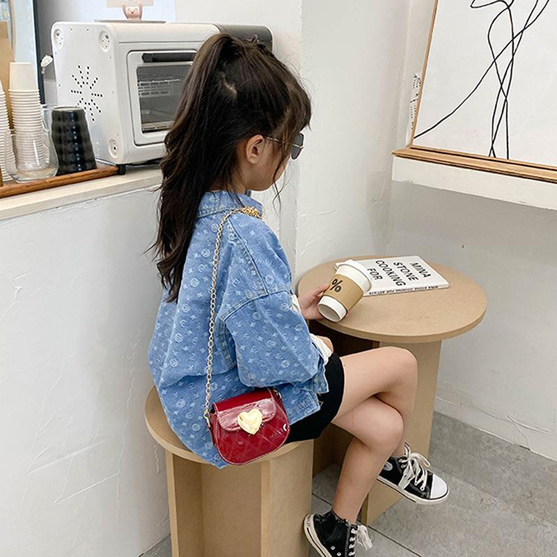 Cute Little Girls Mini Shoulder Bag For Kids Coin Purse Small Handbags Lovely Patent Leather Peach Heart Crossbody Shoulder Bag