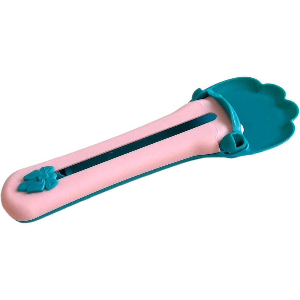 Cat Feeding & Treat Squeezer Spoon