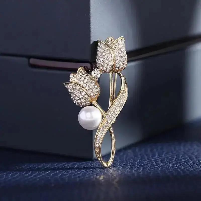 1 Pcs Fashion Women Minimalist Pearl Full Diamond Brooch Tulip French Brooch New Clothing Accessories Jewelry Creative Gifts