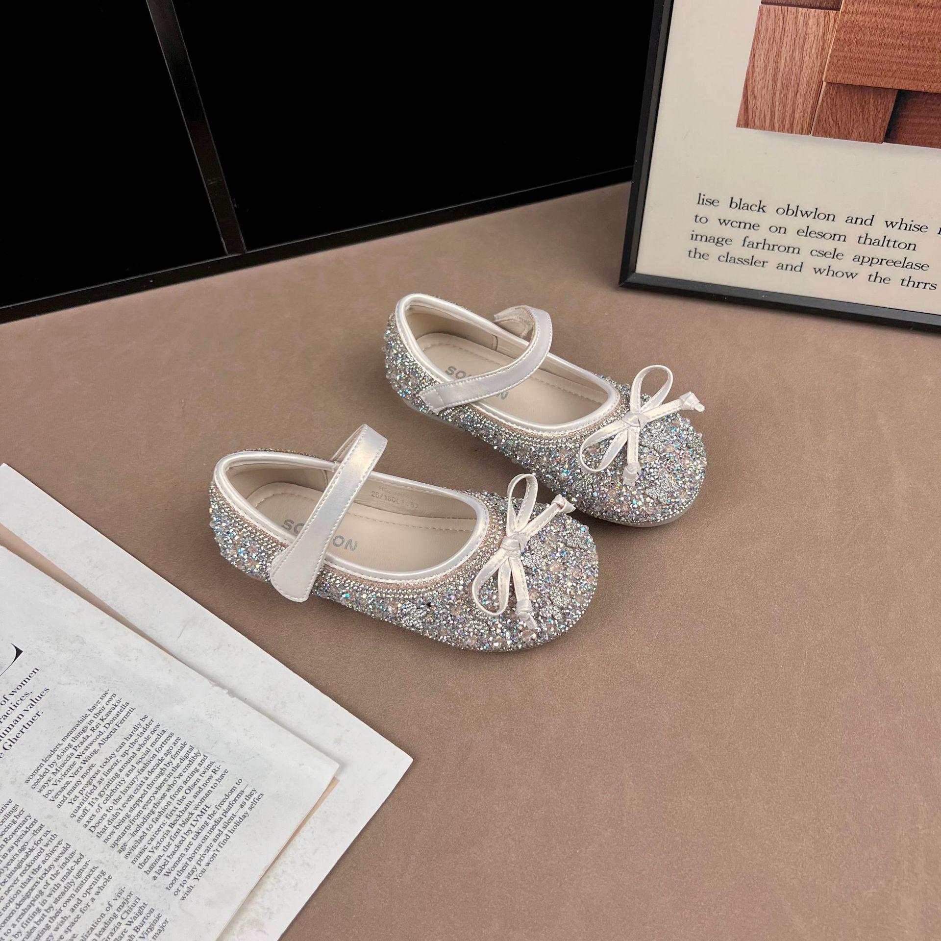 Girls  Rhinestone Leather Princess Shoes - Spring/Autumn 2026, Non-Slip, Korean Style 22 серебряный