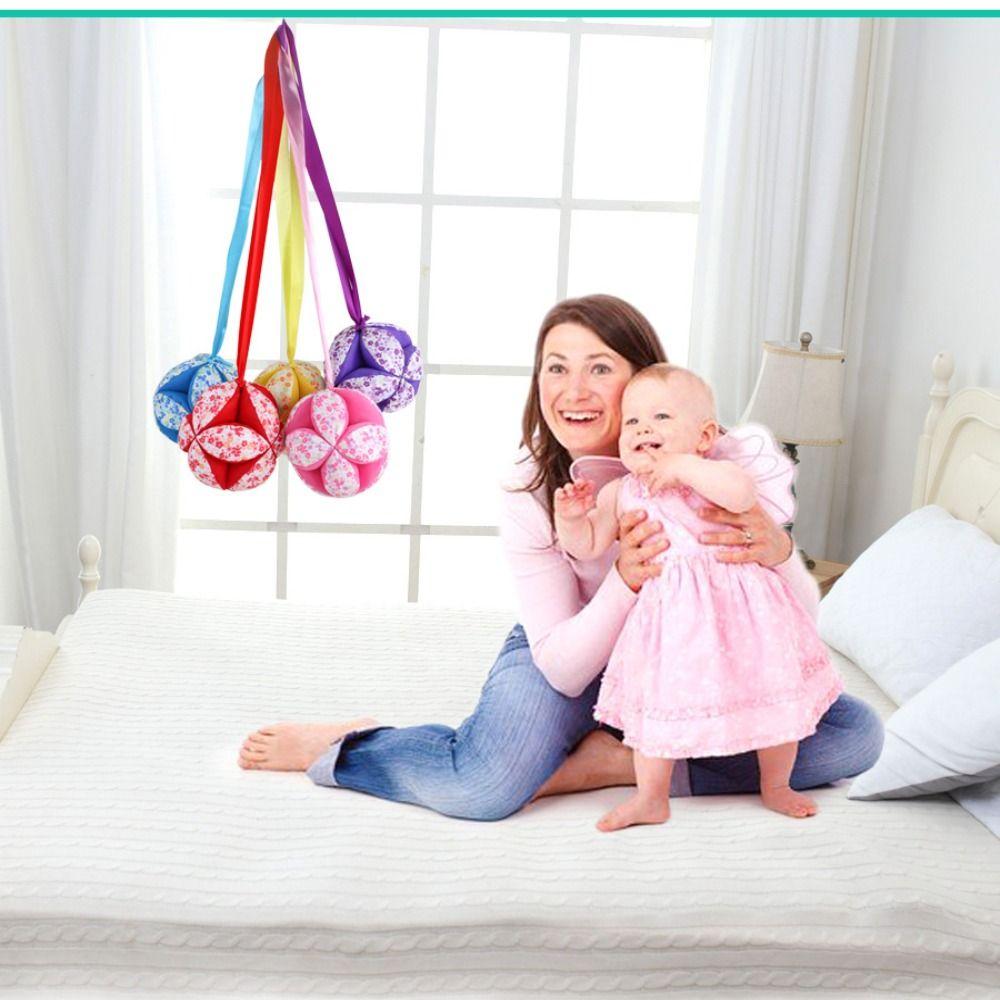 

Вышивка мяча Комплект для ловли рук Тканевый мяч Ручной захват Ручной шелковый ленточный шар для вышивки Младенец