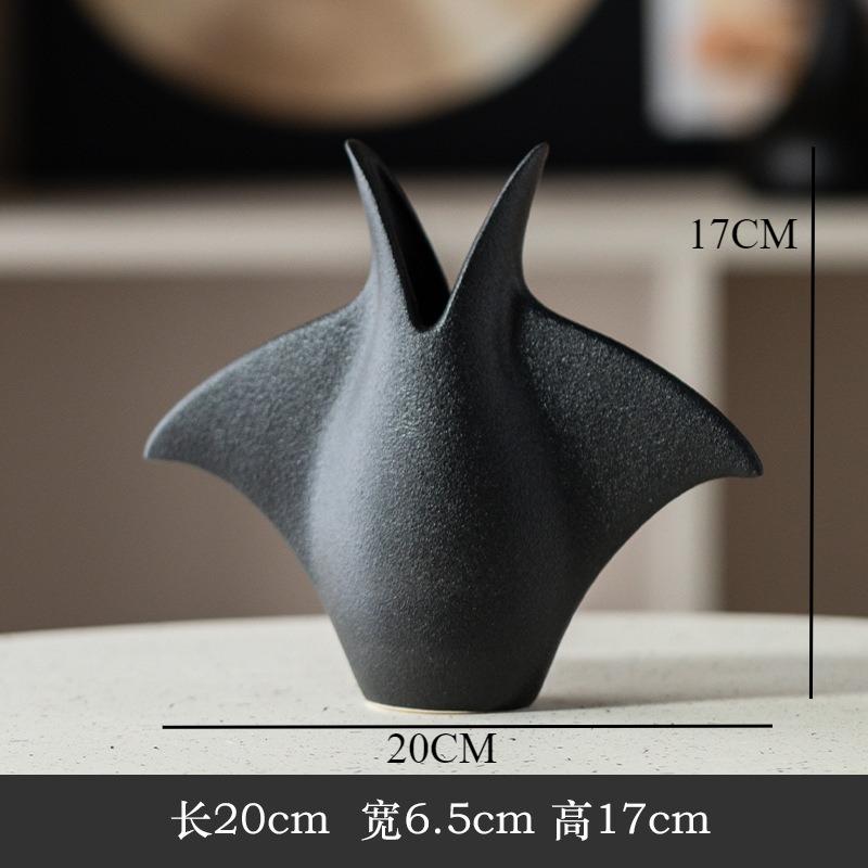 Devil Fish Shaped Ceramic Vase Creative Ornament Desktop Flower Arrangement Hydroponic Vases Dried Flower Vase Decorative Vases