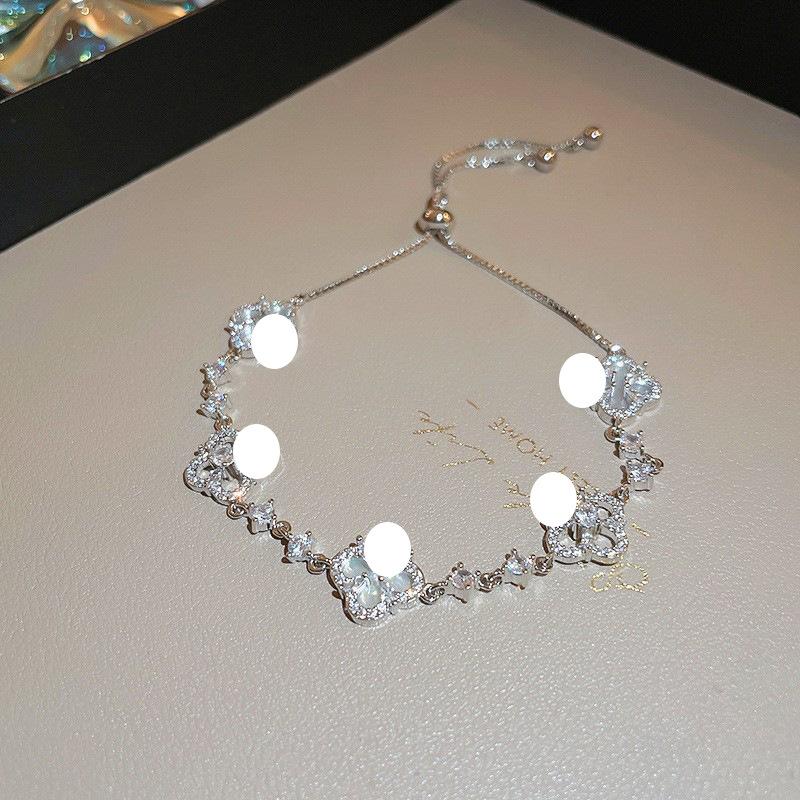 European and American Exquisite Zircon Love Bracelet Light Luxury High-end Temperament Versatile Niche Bracelet Fashion Personalized Jewelry Women