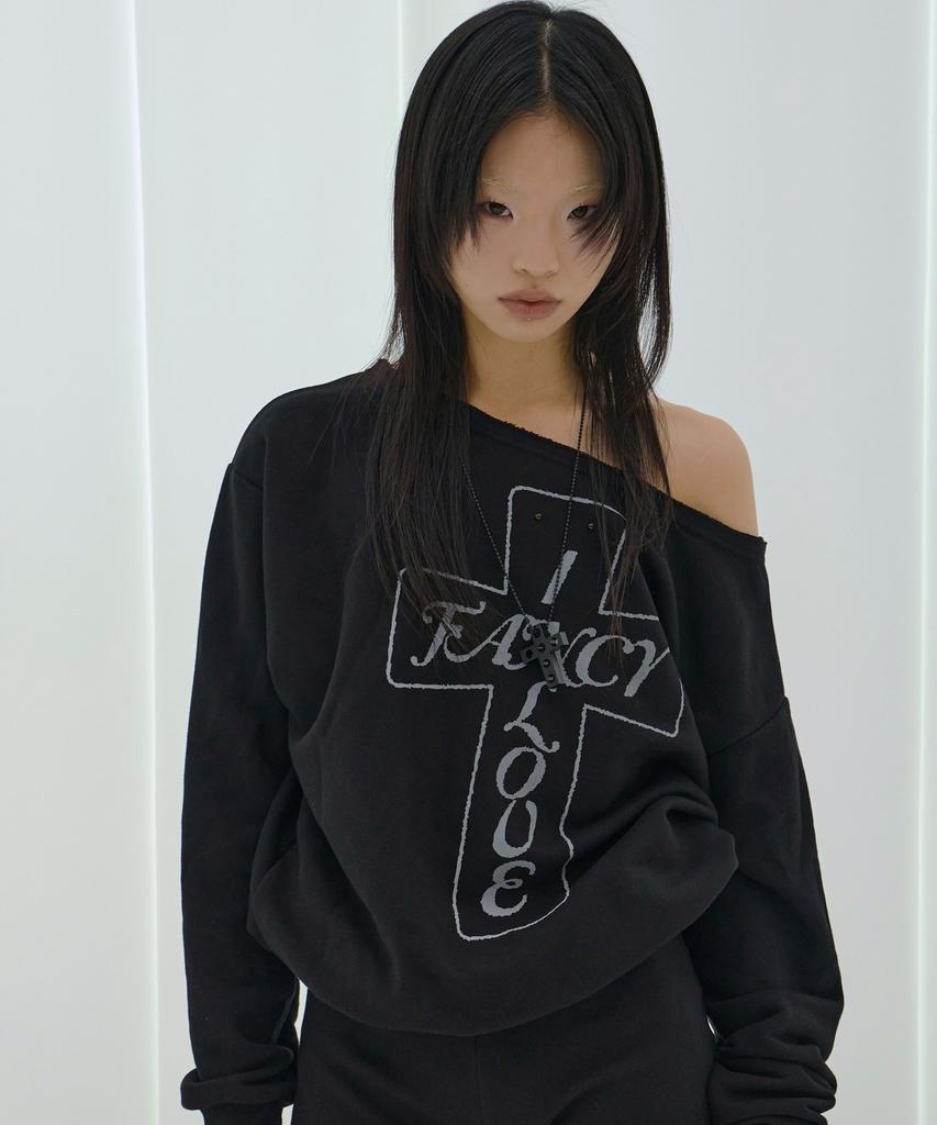 FANCY CLUB Pros Off-Shoulder Sweatshirt (Black) F26Qb040