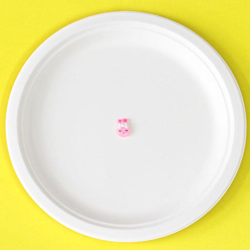 Durable 7" & 9" Hand-Painted Disposable Paper Plates for Birthdays and Dinners