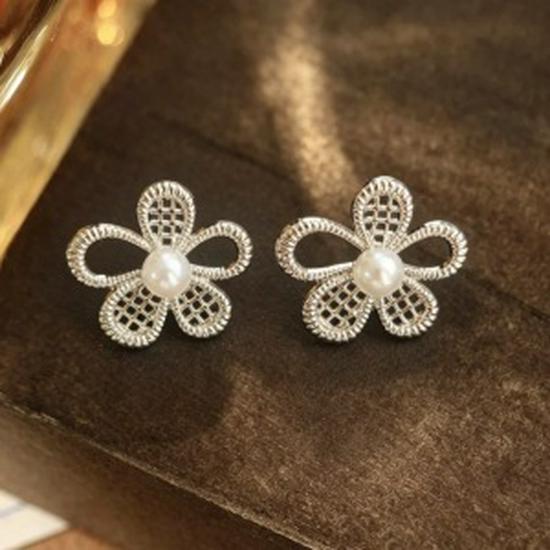 2024 Elegante Eenvoudige Bloemen Oorbellen - Lichte Luxe Mode