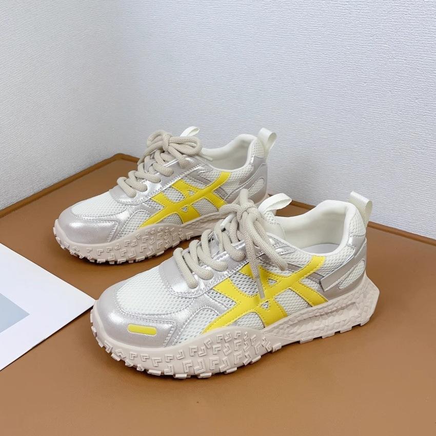 2025 summer new super fire good-looking German training shoes women's European station mesh breathable casual versatile sports shoes women