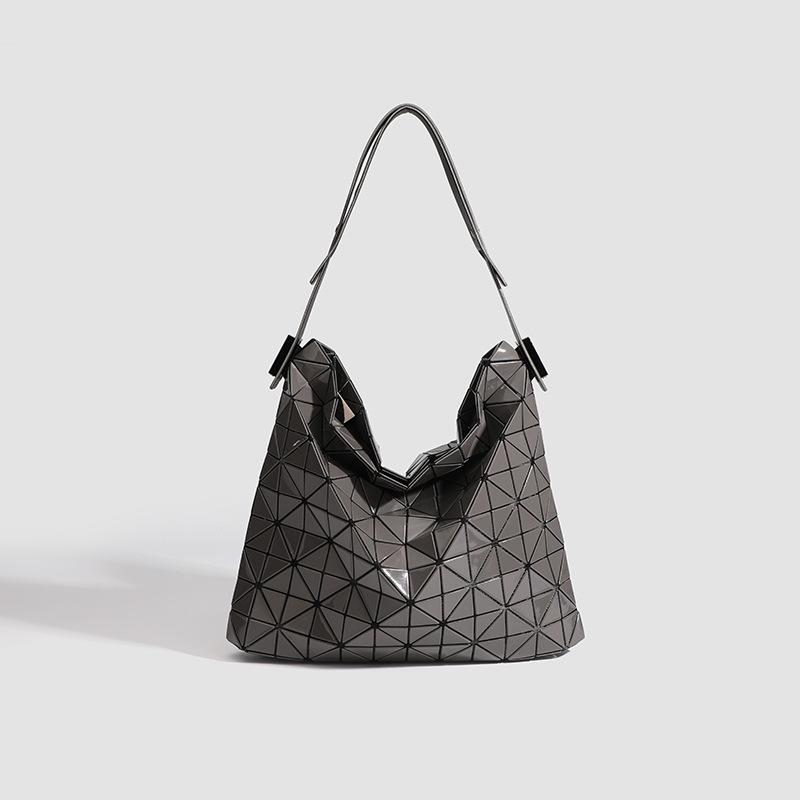 Trendige japanische neue Achseltasche Lässige und vielseitige Pendeltasche Geometrisches Diamantmuster Große Kapazität Einzelne Schulter Handtasche