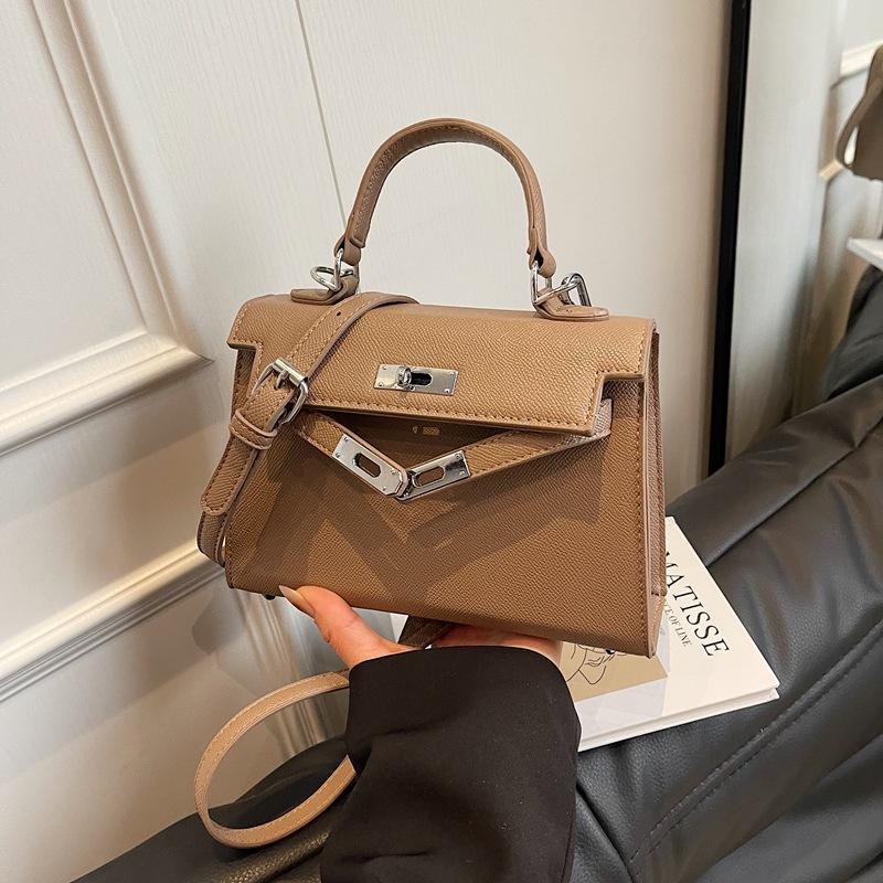 Handbag Women's New Versatile Commuter Shoulder Messenger Small Square Bag