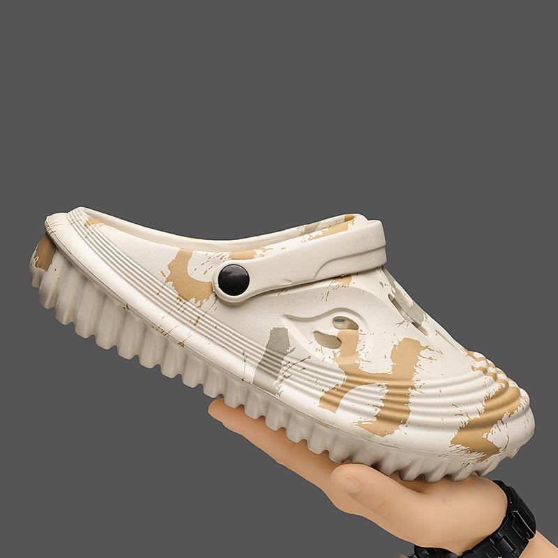 Fashion Summer Men Sandals Outside Wearing Non-slip Step On Slippers Thick Soles Garden Clogs Fashion Beach Shoes for Water