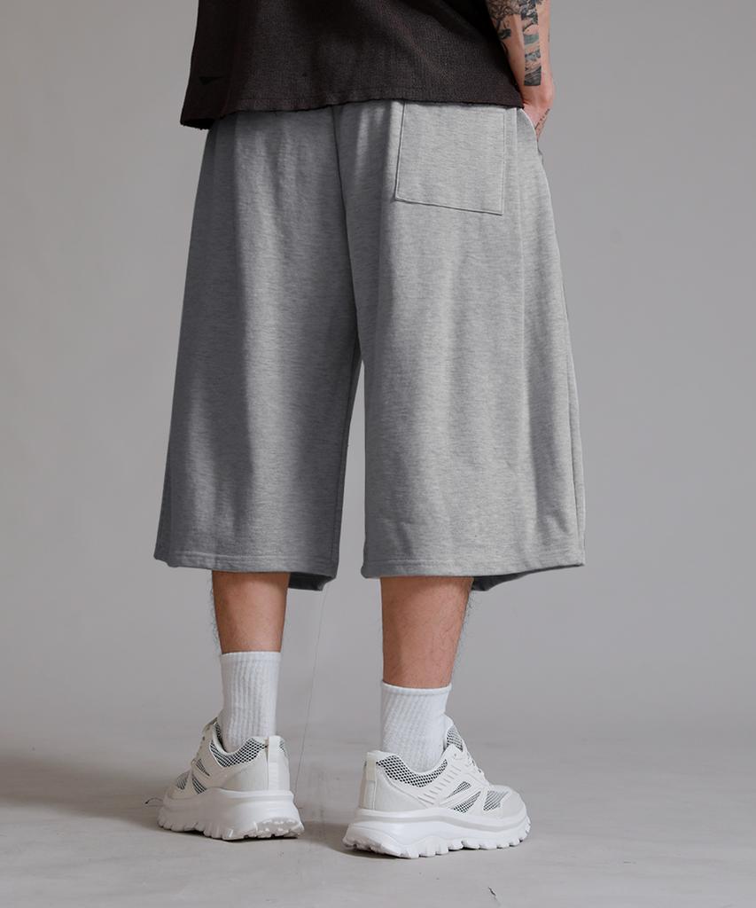 LIKE THE MOST Training Pintuck Autumn-Length Bermuda Shorts_Melange
