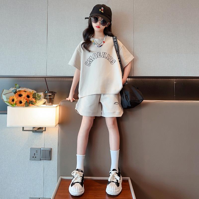 Summer Girls Suit Child Set Clothes Short-Sleeved Loose Letters T-shirt + Half Pants Teenager Tracksuits Kids