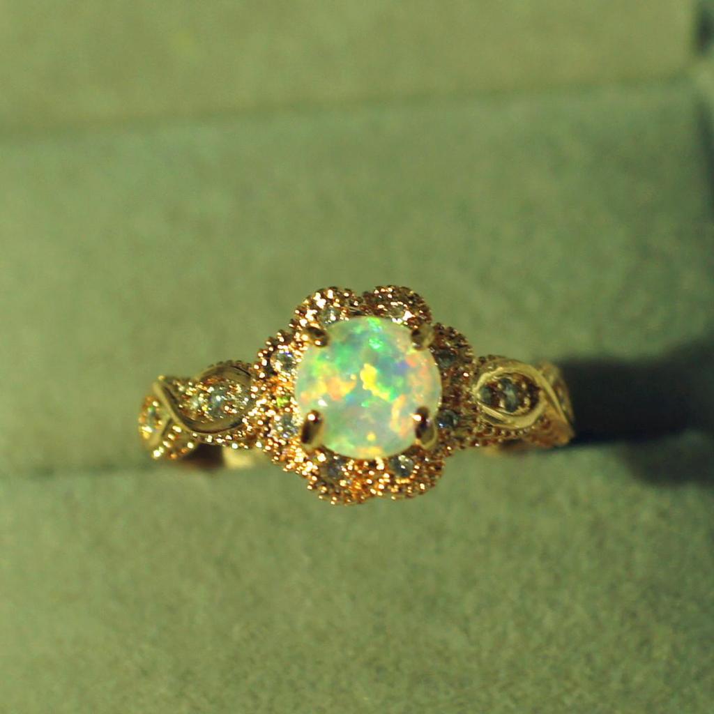 Opal Rings: Fashionable European & American Couple Jewelry