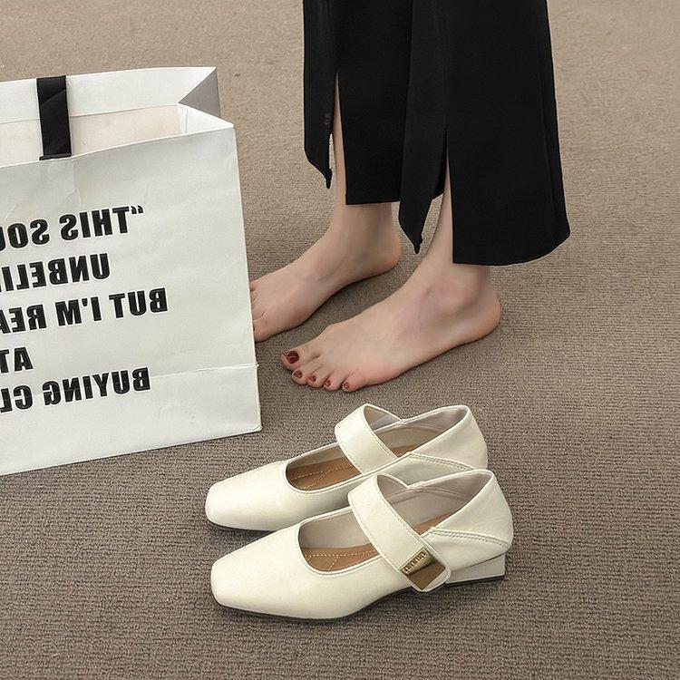 

Французские туфли Мэри Джейн из маленькой кожи женские 2025 новые весенне-летние на липучке в сказочном стиле с квадратным носком на низком толстом каблуке одинарные туфли 40