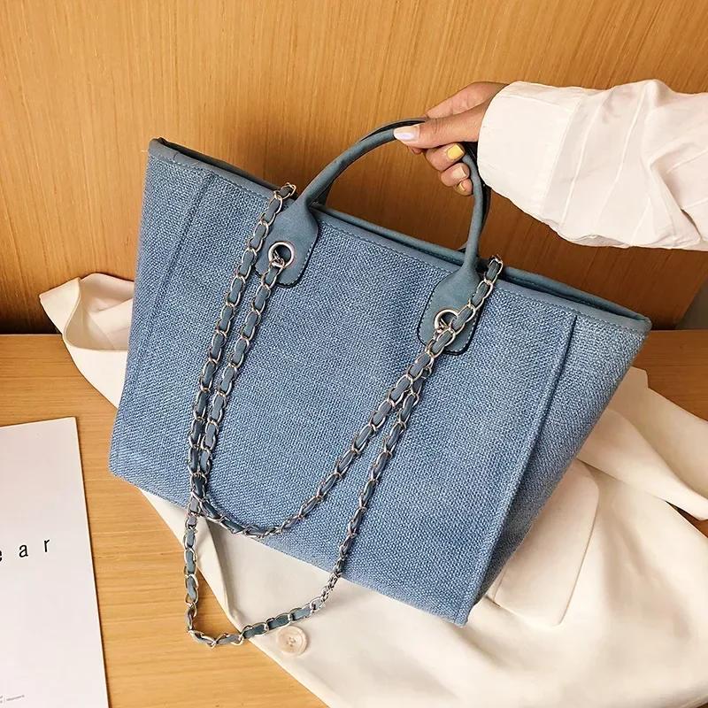 Fashion Make Up Designer Big Women's 2025 New Korean Fashion Casual Large Capacity Shoulder Crossbody Chain Tote Bag