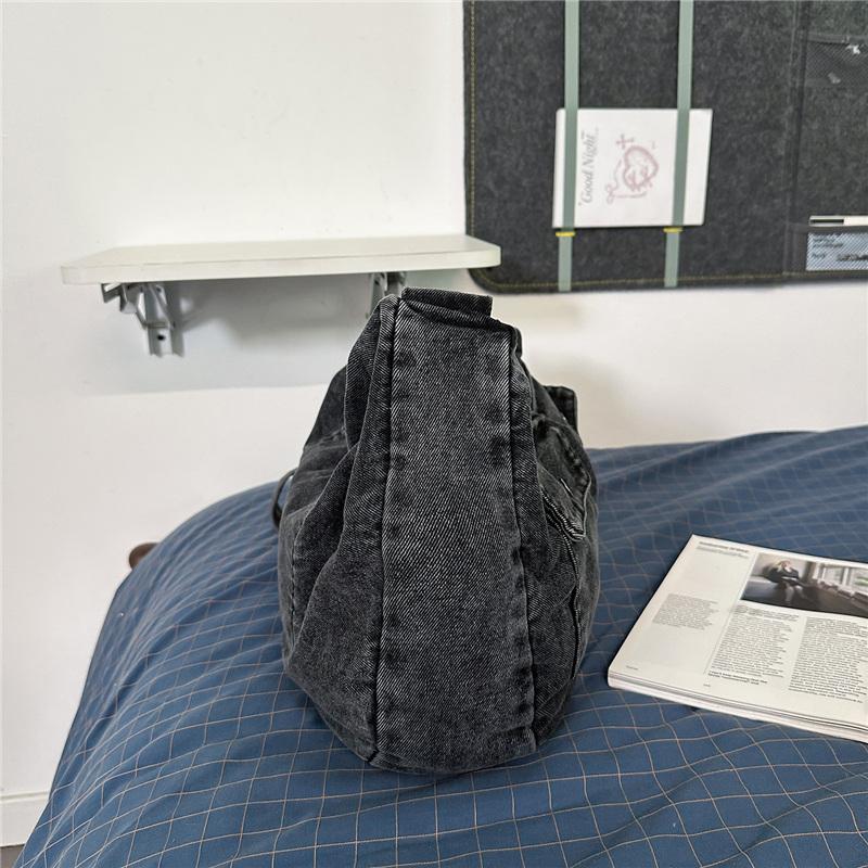 Borsa Hobo in Denim Lavato Vintage con Doppie Tasche Frontali a Pattina Borsa a Spalla Casual Morbida per Donne Quotidiana