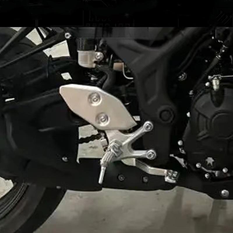 2024 Fußrasten Fußrastenpedal für YAMAHA YZF R25 R3 MT25 MT03 2014-2025 Motorrad Links Rechts Halterung YZFR25 YZFR3
