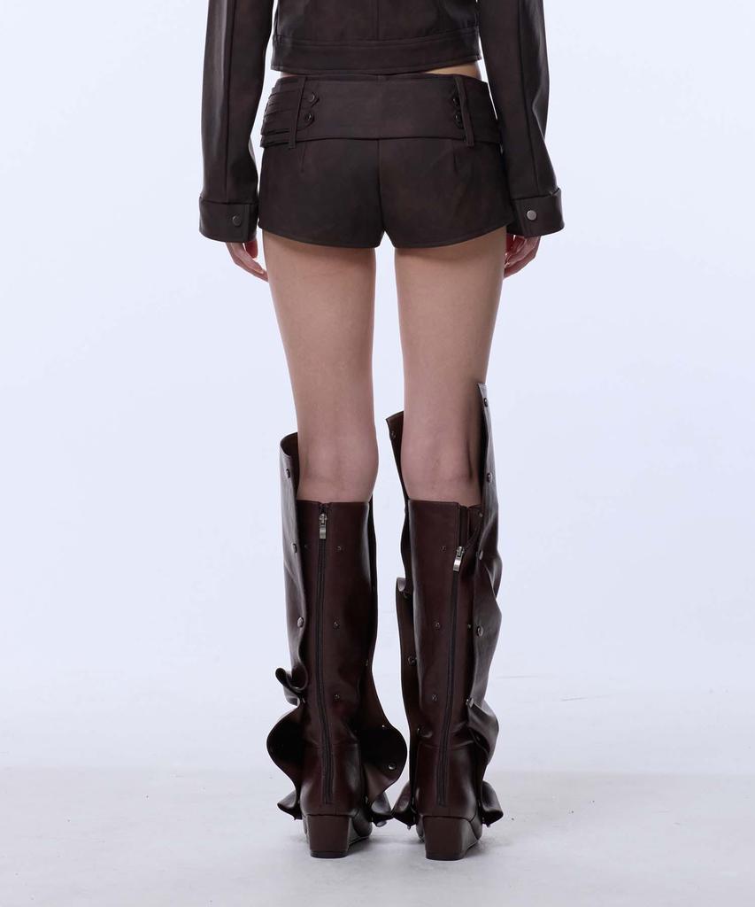 GILAARCHIVE Napoleon Belted Leather Short Pants_Brown