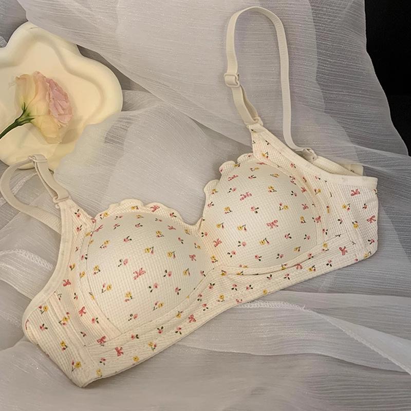 Floral small-breasted underwear, big breasts show small gathering, thin bras in summer, women's anti-expansion light, no steel ring to look thin