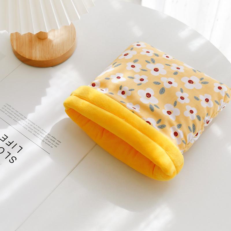 Hamster Fleece Bed With Cotton Material For Winter Indoor Resting Comfort