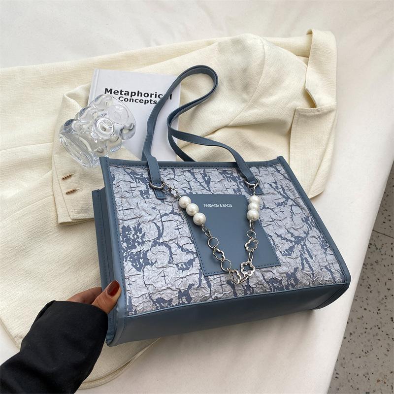 Personalized Fashion Bag Women's New Summer Large-capacity Pearl Chain Shoulder Bag Niche Design Armpit Bag