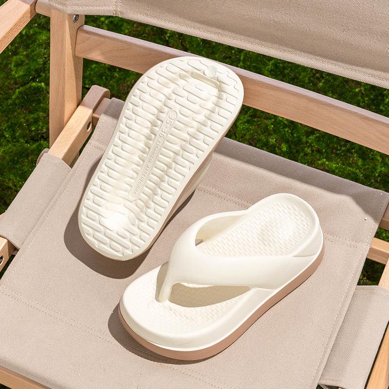 2025 Women's Height-Increasing Thick-Soled EVA Flip-Flops: INS Versatile Beach Thong Sandals