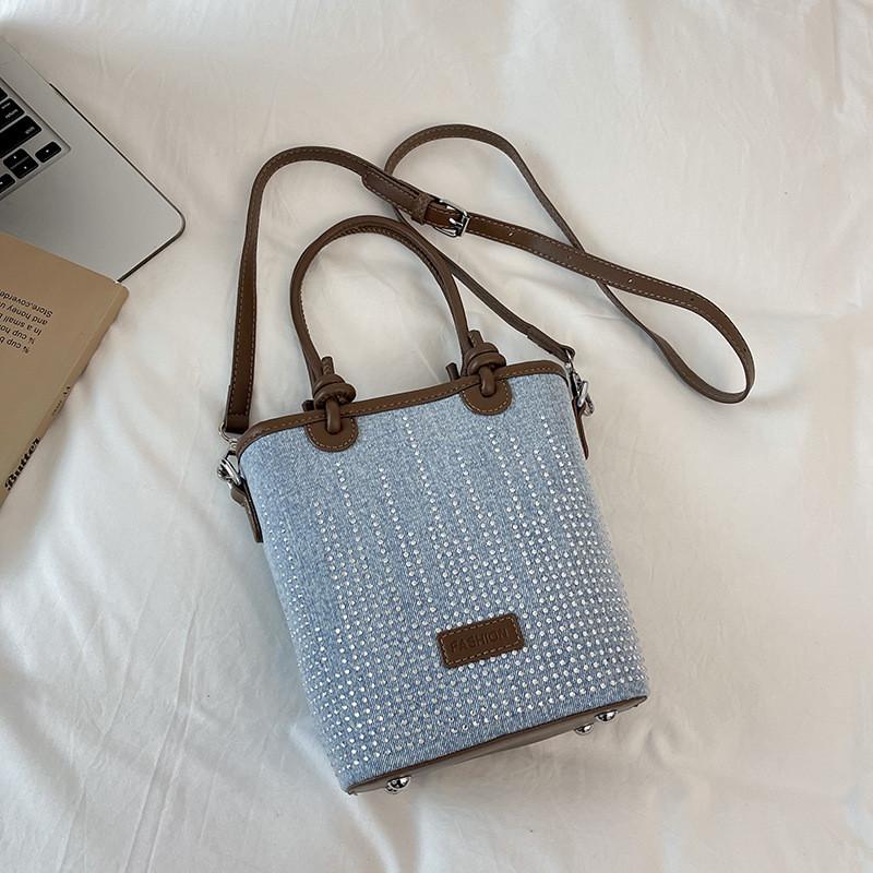 Simple Urban Style Pu Water Bucket Handbag With Detailing For Daily Wear