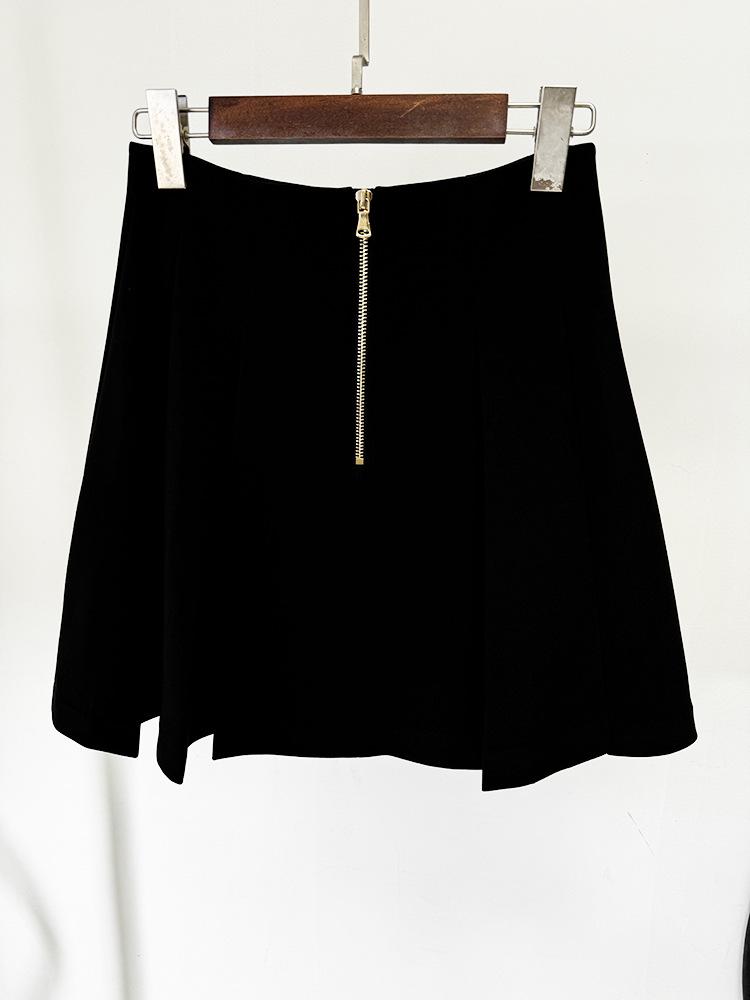 2026 High-End Pleated Mini Skirt with Large Metal Buckle
