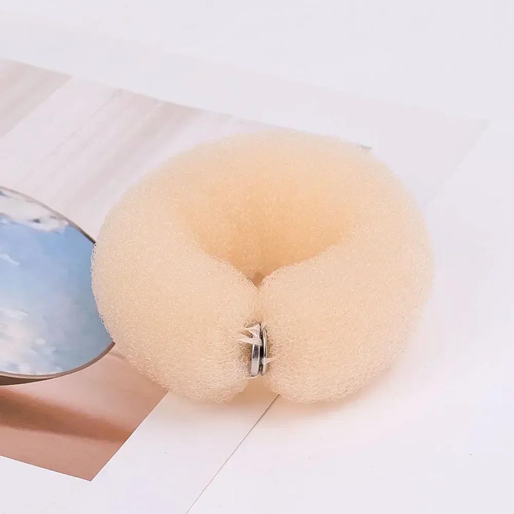 

Magic Roll Foam Sponge Easy Big Ring Women Fashion Hair Bun Maker Donut Hair Styling Tools Hairstyle Hair Accessories for Girls 17cm бежевый