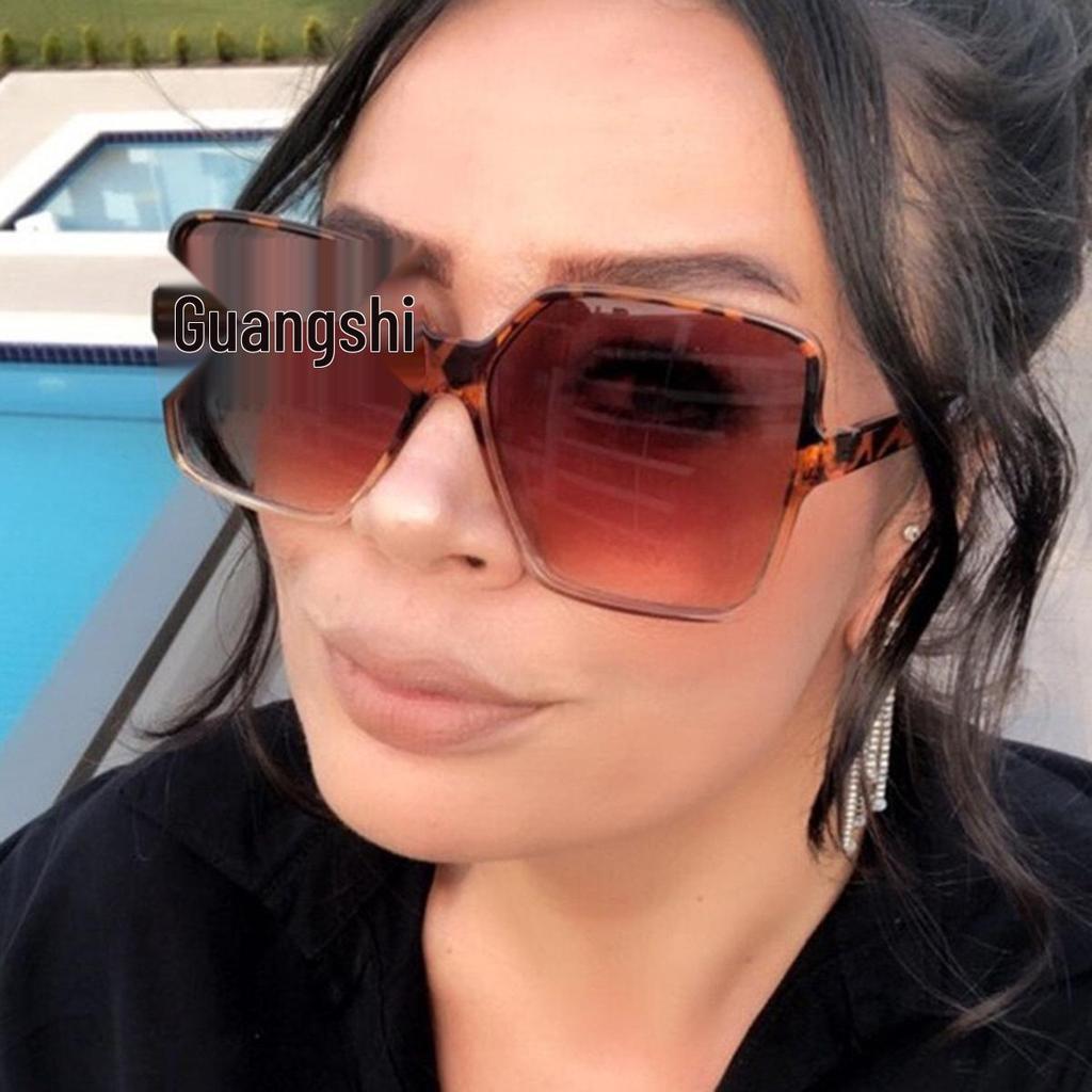 Women's Oversized Y2K Square Sunglasses - Fashionable European & American Style