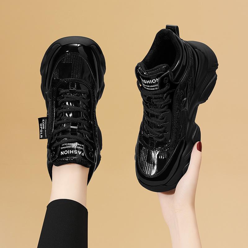

(Broken size does not make up) Black sneakers for women s autumn and winter running shock absorption, light and showing feet, small and old models 37