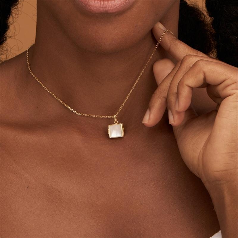 Customizable Pet Photo Album Necklace Elegant Pet Photo Album Pendant Neckchain Adornment for Daily Wear Dates Parties