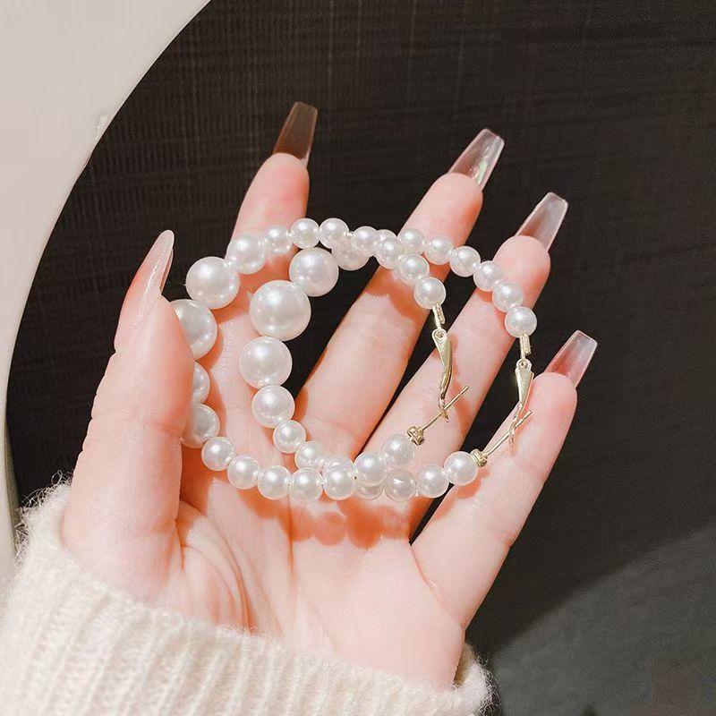 European and American Exaggerated Size Imitation Pearl Circle Geometric Silver Needle Earrings Simple Temperament Light Luxury High-end Earrings