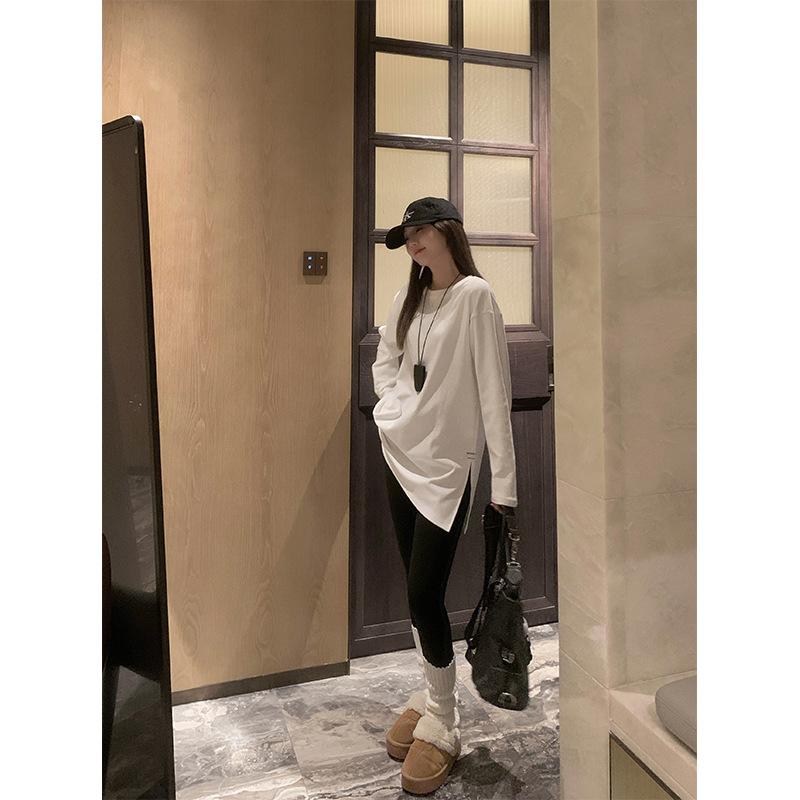 

Модная маленькая рубашка Осень Новая женская одежда Корейская версия Однотонная футболка с разрезом и длинными рукавами Женский топ Базовая рубашка 2XL белый