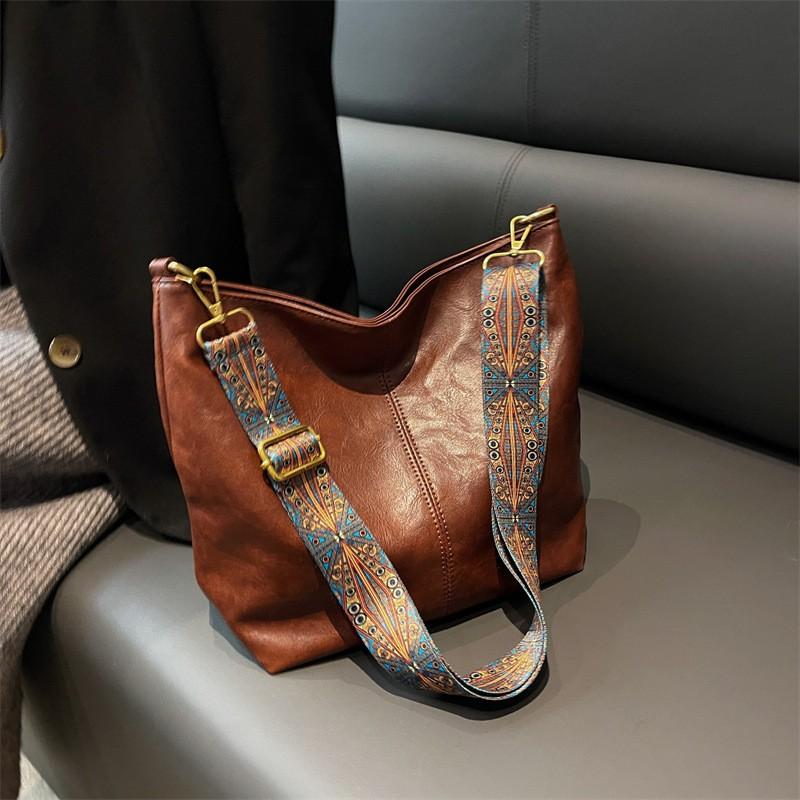 New fashionable women's handbag, ladies' hand-held shoulder bag, large capacity crossbody bag, geometric wide shoulder strap