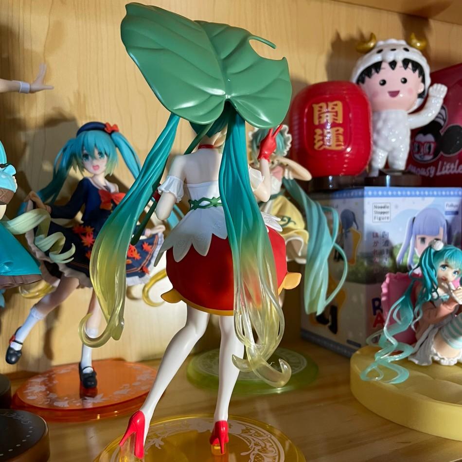 Neue Hatsune Miku Anime Figur Wunderland PVC Modell Action Spielzeug Daumeslinchen Version. Schreibtischdekoration Puppen Ornamente Sammlung Geschenk