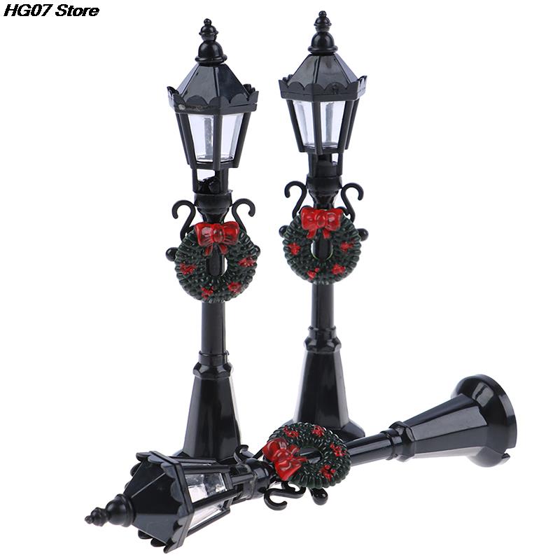 Hot sale 1/12 Dollhouse Miniature Christmas Park Street Lamp Doll Streetlight Decor Toy Home Decor 1pc