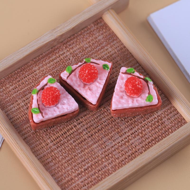 

Игровой набор «Сделай сам» для миниатюрной еды: Украшения для торта и булочки из смолы 2.0cm x 2.5cm