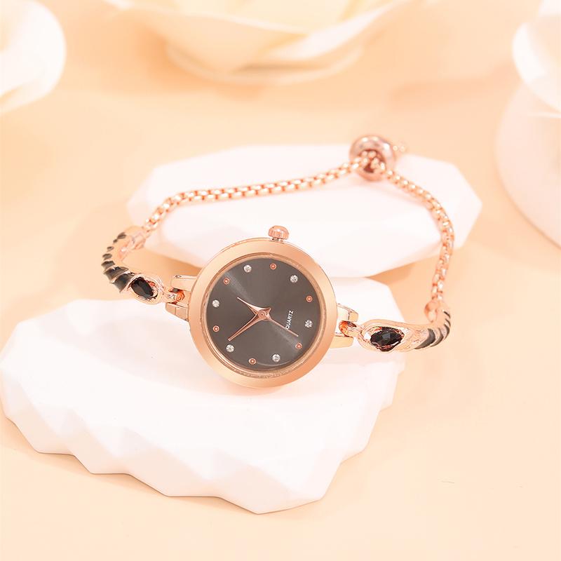 5PCS Luxury Personalized Girls Cross Wrapped Watch Strap Women's Quartz Watch Heart Shaped Pendant Necklace Earnail Bracelet Set for Girlfriend