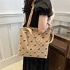 Sweet and fashionable large-capacity shoulder bag summer new simple tote bag casual large-capacity handbag women
